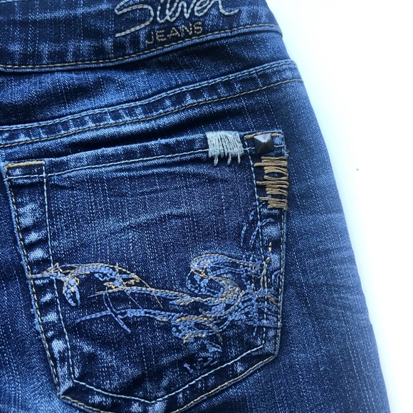 Silver Tuesday Low Rise Boot Cut Flare Jeans - Picture 3 of 10